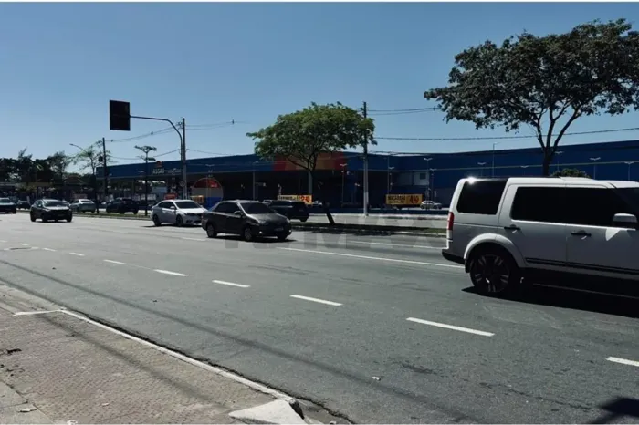 Terreno Comercial para Locação | Av. Fernando Ferrari Solon Borges, Vitória/ES