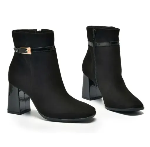 Bota Bota feminina Via Marte 36 preta, cano curto salto bloco ,peluciada conforto e estilo