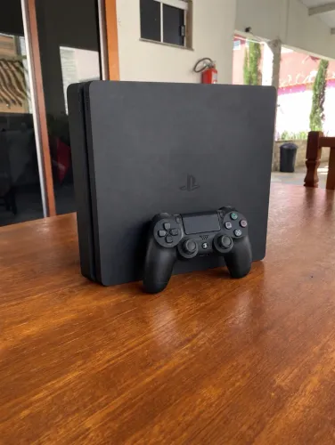 PS4 SLIM 1TB