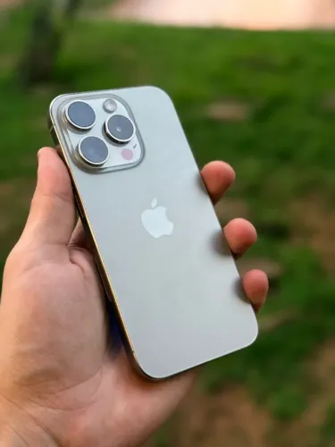 iPhone 15 pro IMPECÁVEL