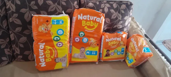 Vendo fraldas tamanho M natural baby
