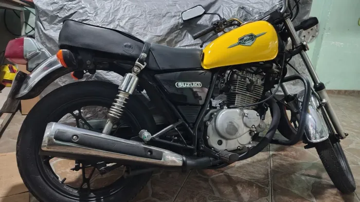 SUZUKI LINDA , TUDO PAGO 