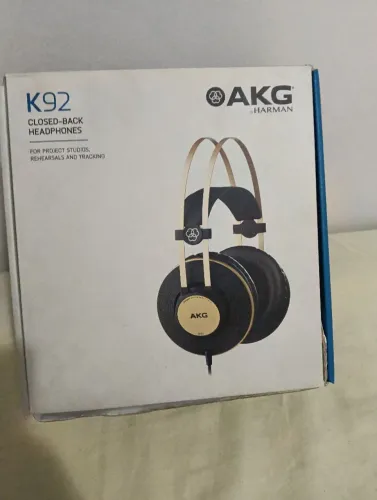 Phone AKG k92