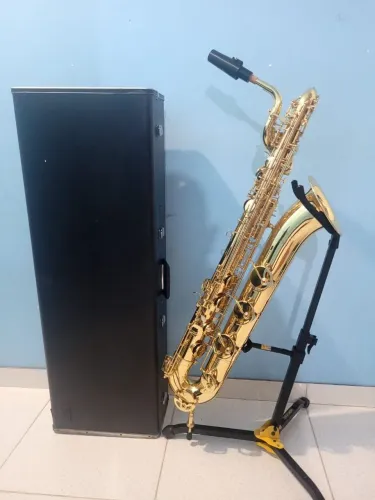 Case Yamaha para sax barítono com  la grave