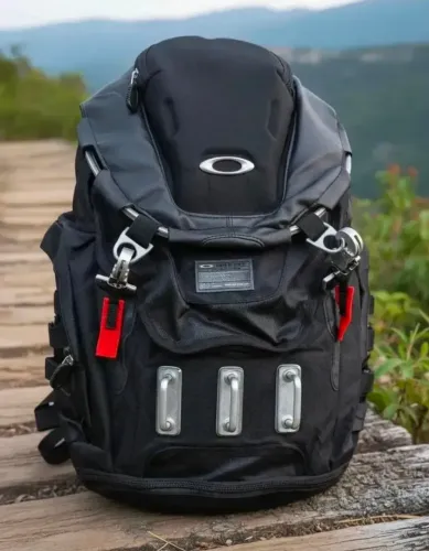 Mochila Oakley Kitchen Sack Metal Novo Original Notebook 2c<br>R$ 427,50<br>Mercado Livre<br>Grátis