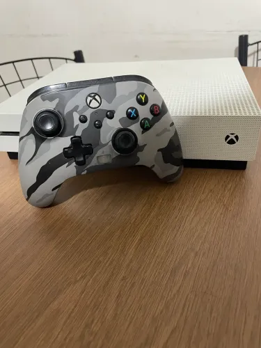 Vendo Xbox one S