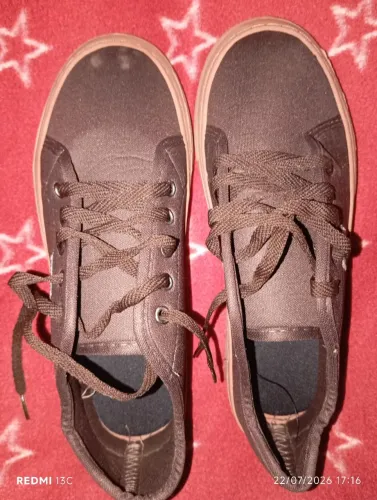 Vendo tênis novo nunca foram usados 40 reais cada par ou os dois por 70 reais