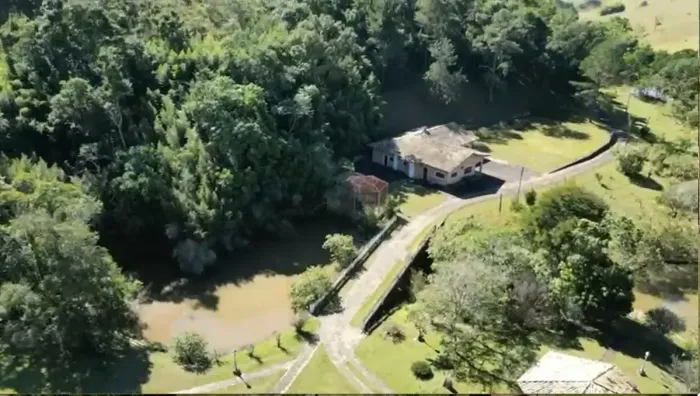 Fazenda para venda com 52 alqueires em Residencial Jardim Helena - Piracaia - SP