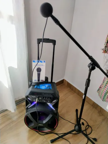 Caixa de Som Mondial mais Microfone e Pedestal 