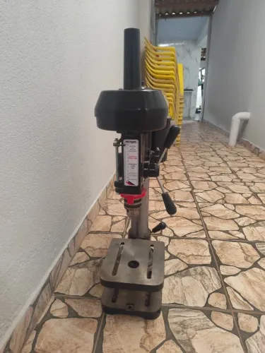 Furadeira de Bancada Motomil Nova - Serra de Esquadria Bochs Nova