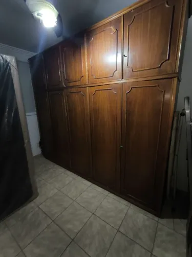 Vendo armário antigo