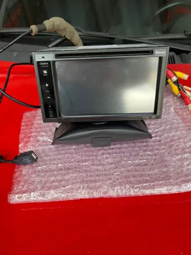 MULTIMIDIA 7 POLEGADAS  MOD. VX 4018  COM MOLDURA  ORIGINALCLARION - ORIGINAL - MITSUBISHI