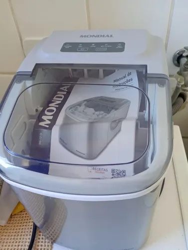 Maquina de fazer Gelo