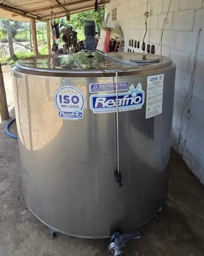 Resfriador de leite 1000L Reafrio.