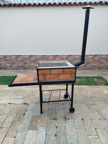 Fogão a lenha de rodinhas