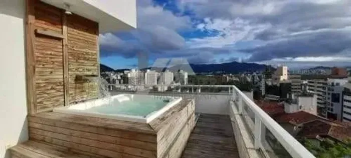Cobertura 3 dormitórios para locação no Itacorubi Florianópolis