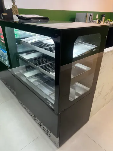 Vendo vitrine Freezer e Vitrine estufa