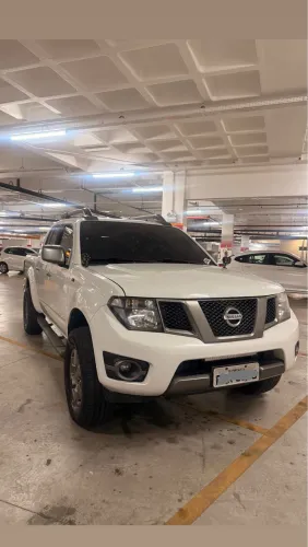 Nissan Frontier SV AT. CD 4X4 2.5 TB Dies. Aut. 2016