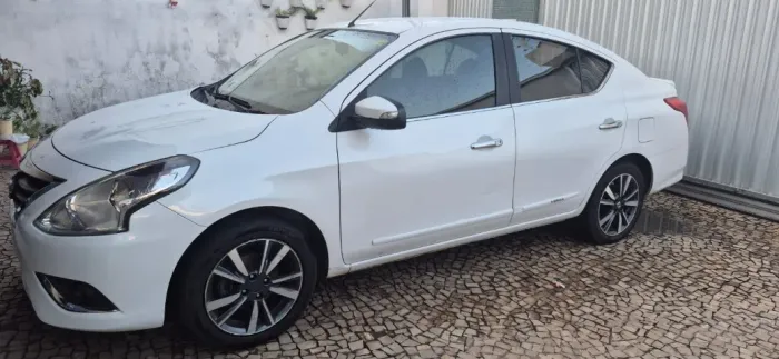 Nissan Versa Unique 1.6 16V Flexstart 4P Aut. 2018