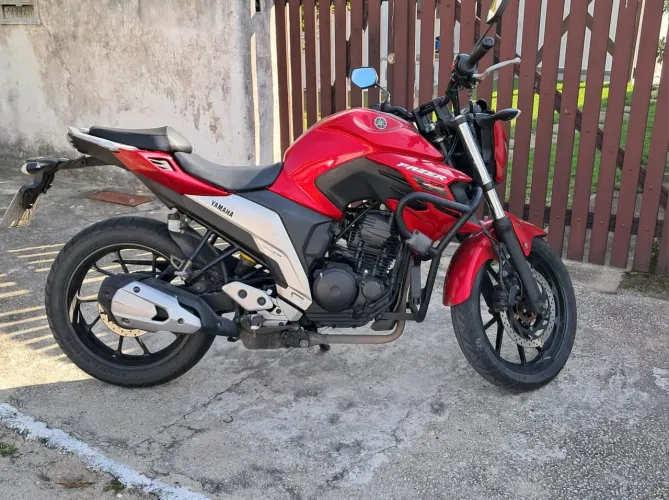 Vendo moto. Oportunidade única