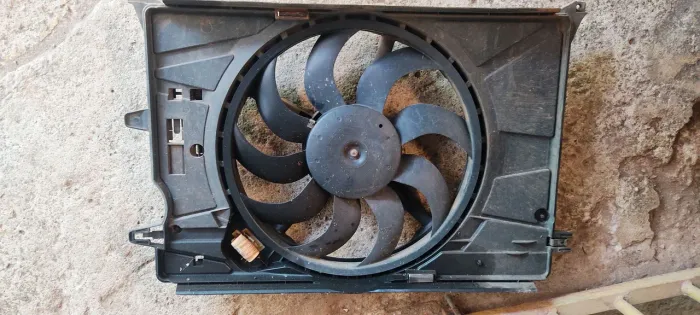Eletro ventilador ventoinha Fiat Toro jeep Renegade 1.8 etorq