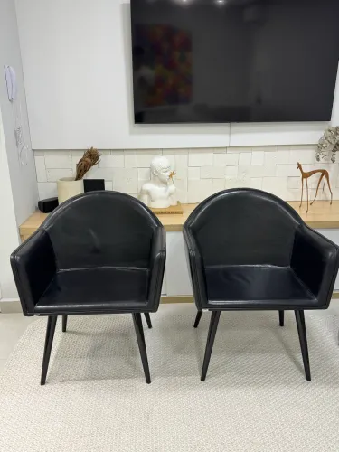Poltronas em Couro para Sala ou Escritório
