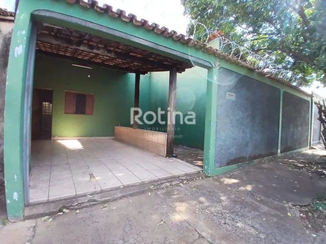 Casa para alugar, 3 quartos, Laranjeiras - Uberlândia/MG - Rotina Imobiliária