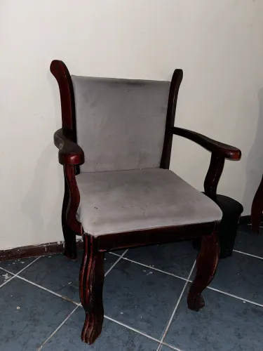 Par de poltronas madeira maciça