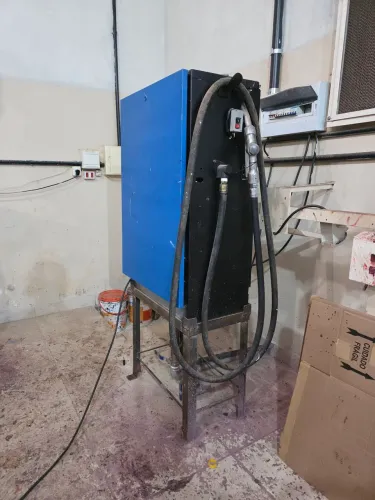 Bomba de combustível - pouco usada.