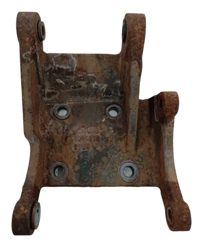 Suporte do alternador motor Cummins ISB 4940839