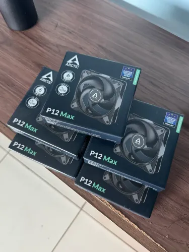 5x Fan Arctic P12 MAX 120mm (3 nunca usadas)