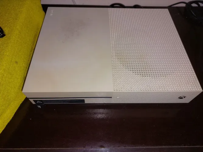 Vendo xbox one s