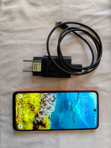 Celular Motorola G35 5G - 256GB + 12GB RAM