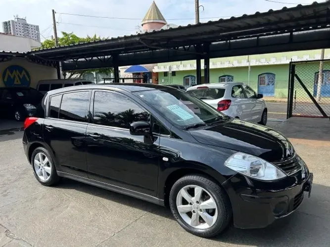 Nissan Tiida S 1.8/1.8 Flex 16V Mec. 2013