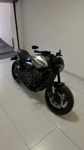 Honda Hornet 2013 customizada Scrambler - Shibuya Garage 11.500KM