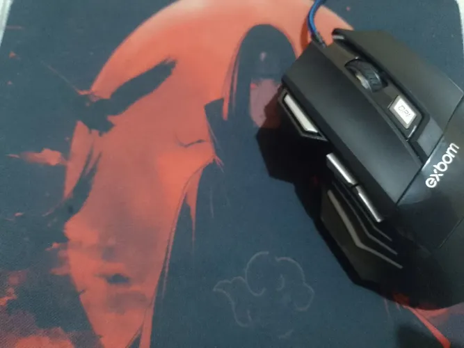 Estou vendendo esse mouse pad e esse mouse