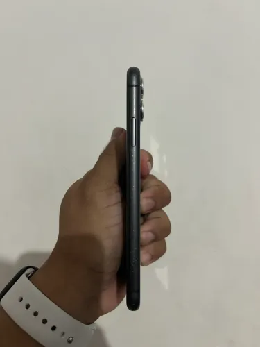 iPhone 11 64 gigas (aceito propostas)