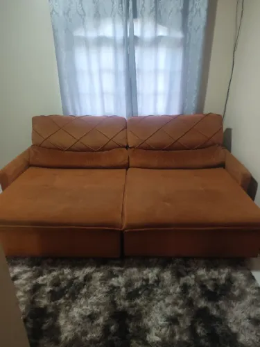 Sofá retrátil e reclinável