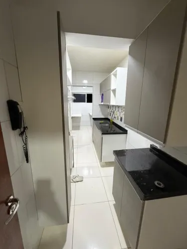 Alugo apartamento na Antiga Avenida Jatiuca, Edf.Xingu! Ótima localização!