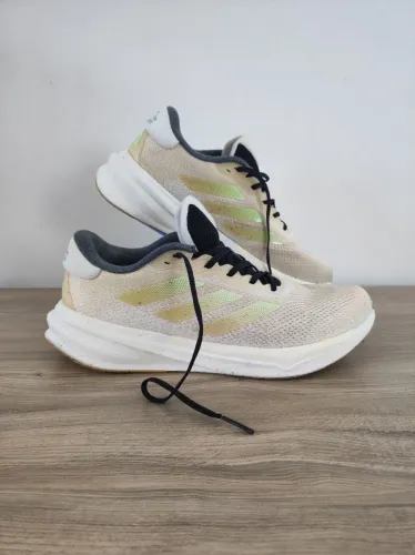 Tênis Adidas