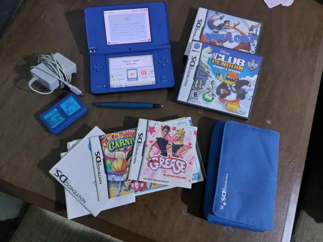 Nintendo DSi XL