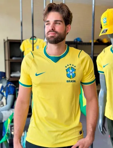 Camisa Brasil - Torcedor versão tailândia  
