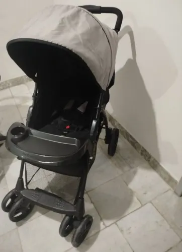 Carrinho San Remo Preto com Cinza de Mostruario sem uso Roda Grande Resistente capota topp