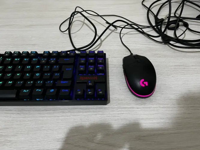 Teclado Gamer Kumara Pro + Mouse Logitech