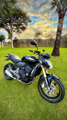 CB600f Hornet 2010 com 15 mil km rodados
