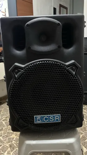 Caixa de som amplificada