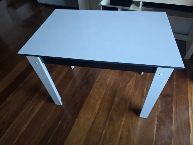 Mesa preço desapega!