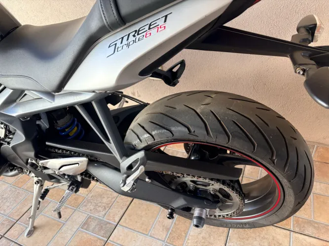Triumph Street Triple 675