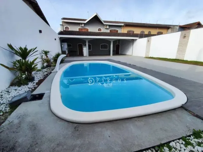 Vende-se Sobrado com Piscina Jardim Santa Maria | Jacareí/SP