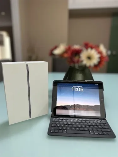 IPad 7 | 32GB | Space Gray | Teclado Slim Folio